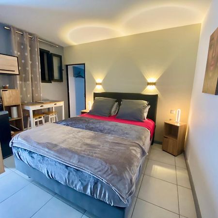 Hostal 170 Room 15 Service Appartement Le Tampon Kültér fotó