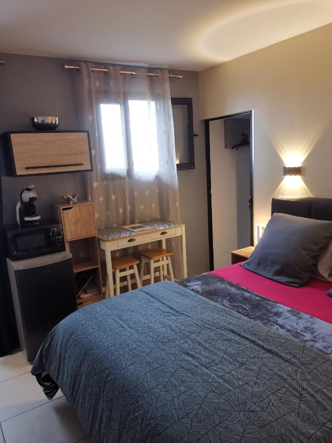Hostal 170 Room 15 Service Appartement Le Tampon Kültér fotó